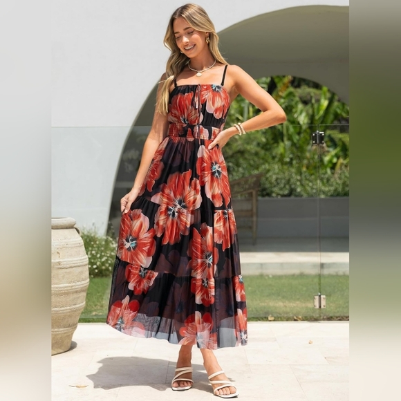 Floral Maxi Dress in Red and Black - Picture 6 of 6